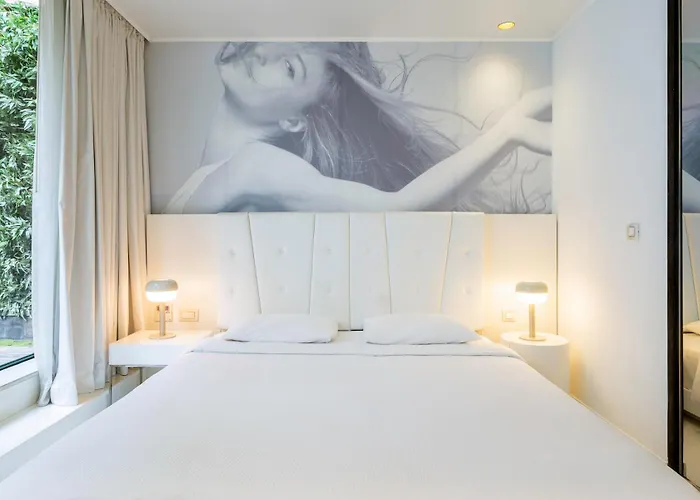 B-Aparthotel Regent